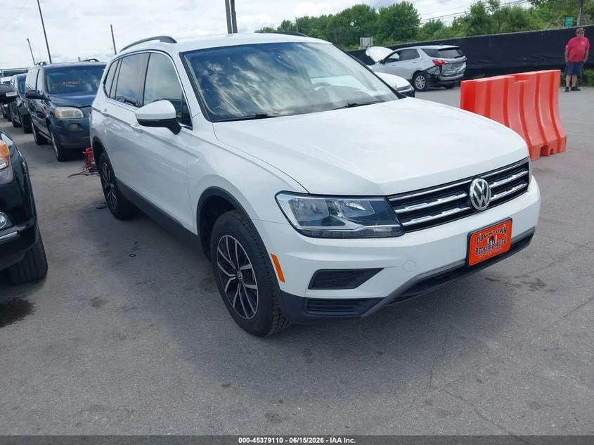 2021 VOLKSWAGEN TIGUAN SE