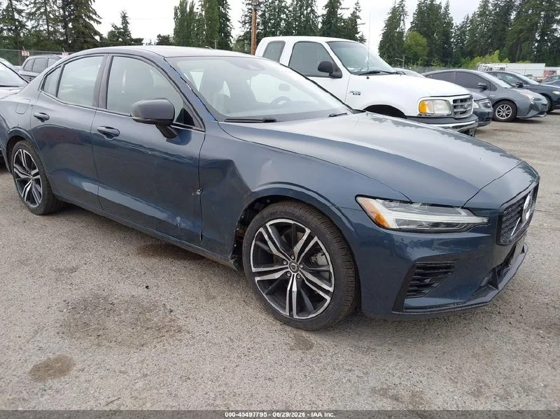 2021 VOLVO S60 RECHARGE PLUG-IN HYBRID T8 R-DESIGN EXPRESSION