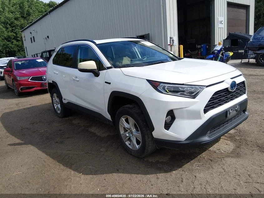 2021 TOYOTA RAV4 HYBRID XLE