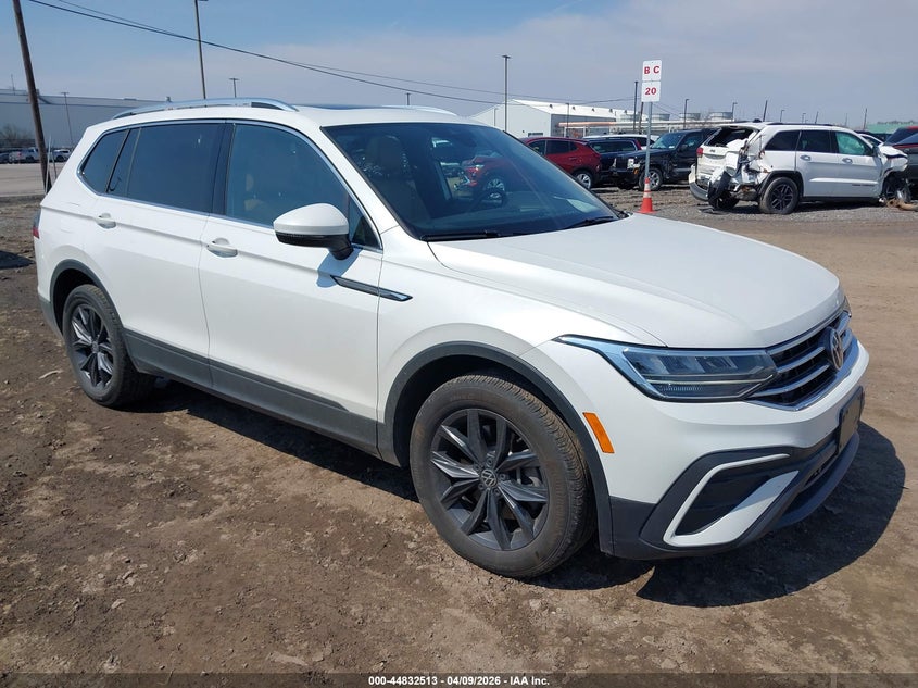 2023 VOLKSWAGEN TIGUAN 2.0T SE