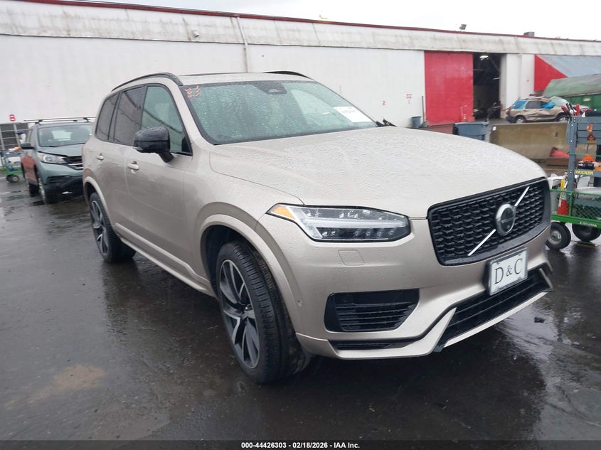 2023 VOLVO XC90 RECHARGE PLUG-IN HYBRID T8 PLUS DARK THEME 7-SEATER