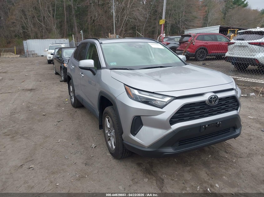 2025 TOYOTA RAV4 HYBRID XLE
