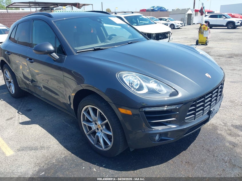 2018 PORSCHE MACAN