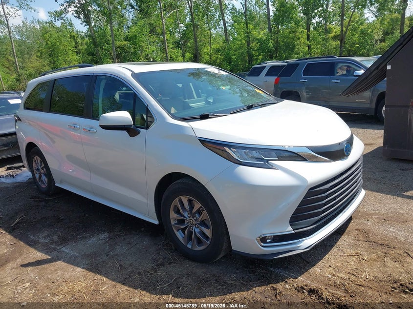 2023 TOYOTA SIENNA HYBRID XLE