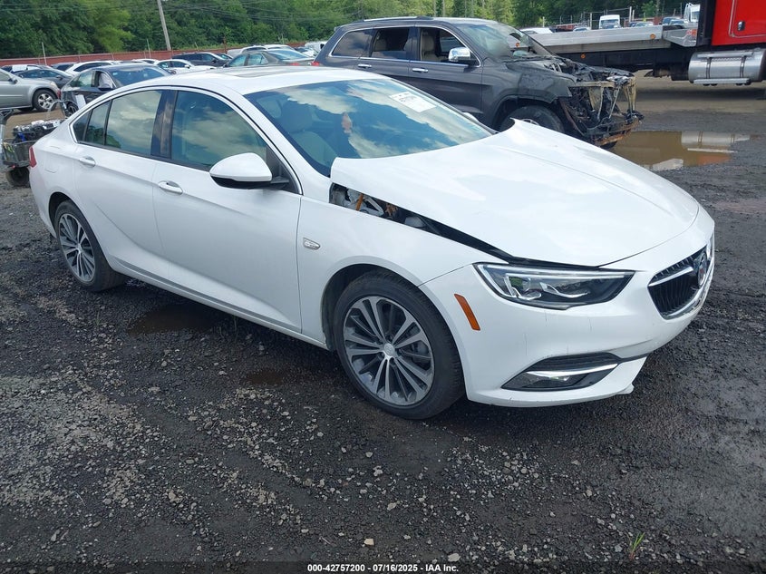 2018 BUICK REGAL SPORTBACK ESSENCE
