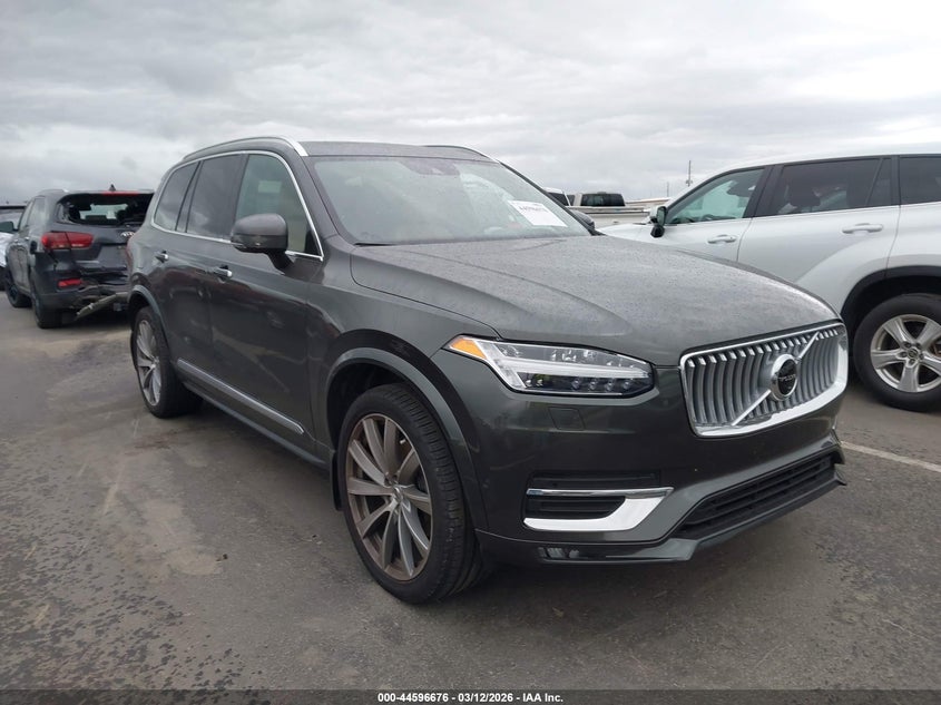 2022 VOLVO XC90 T6 INSCRIPTION 7 PASSENGER