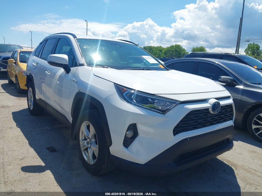 2020 TOYOTA RAV4 HYBRID XLE