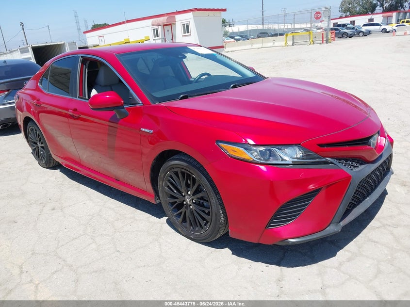 2020 TOYOTA CAMRY SE HYBRID