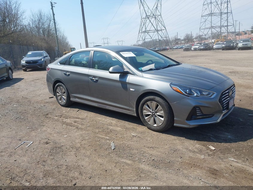 2018 HYUNDAI SONATA HYBRID SE