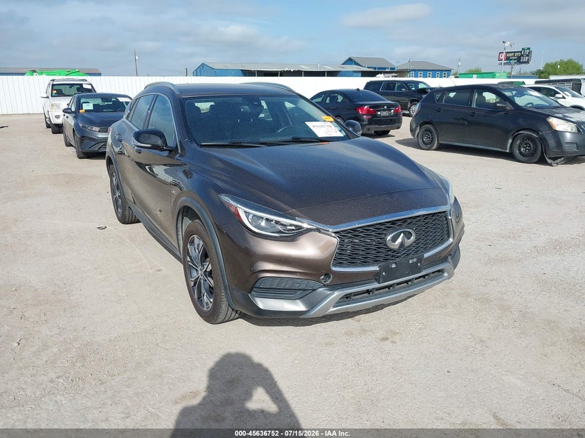 2018 INFINITI QX30 LUXURY