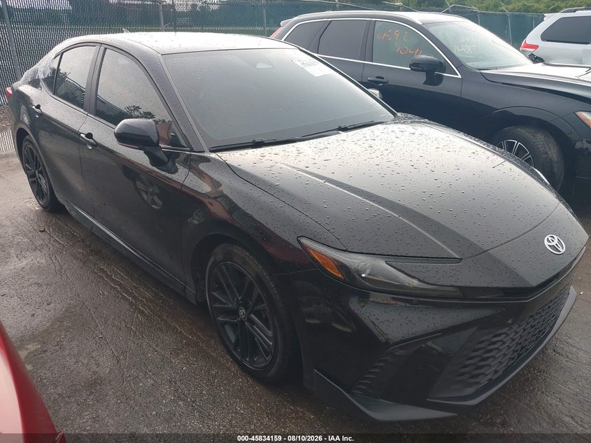 2025 TOYOTA CAMRY HYBRID SE