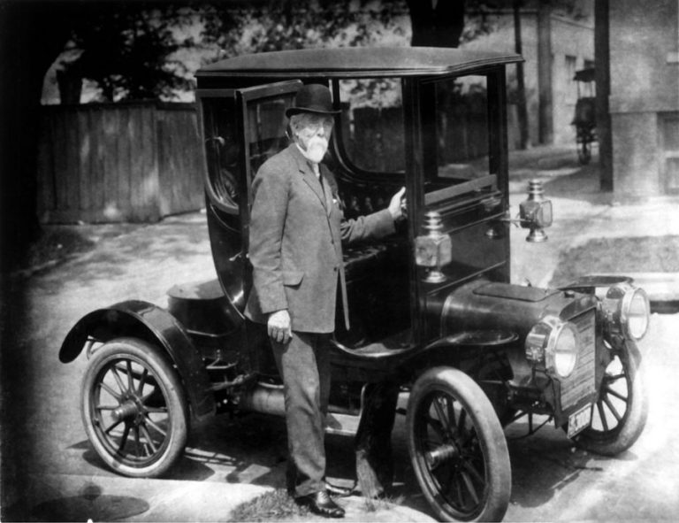 Великий старий Детройта. Історія компанії Cadillac.